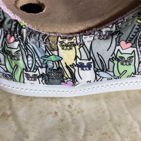 - NWT Bobs by Skechers beach bingo collection style Kitten bitten ladies… - Picture 3 of 10